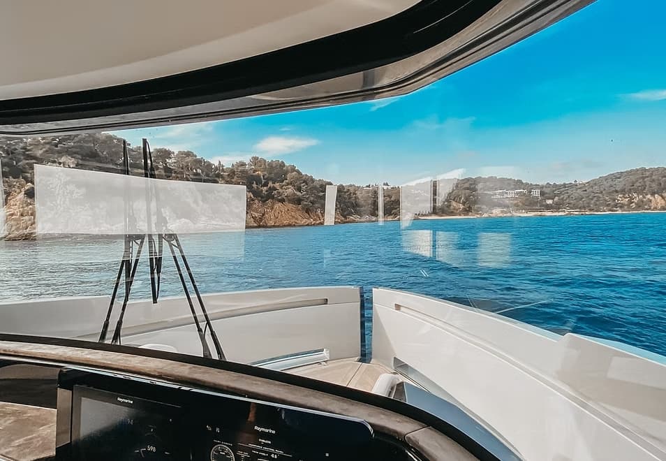 yacht
